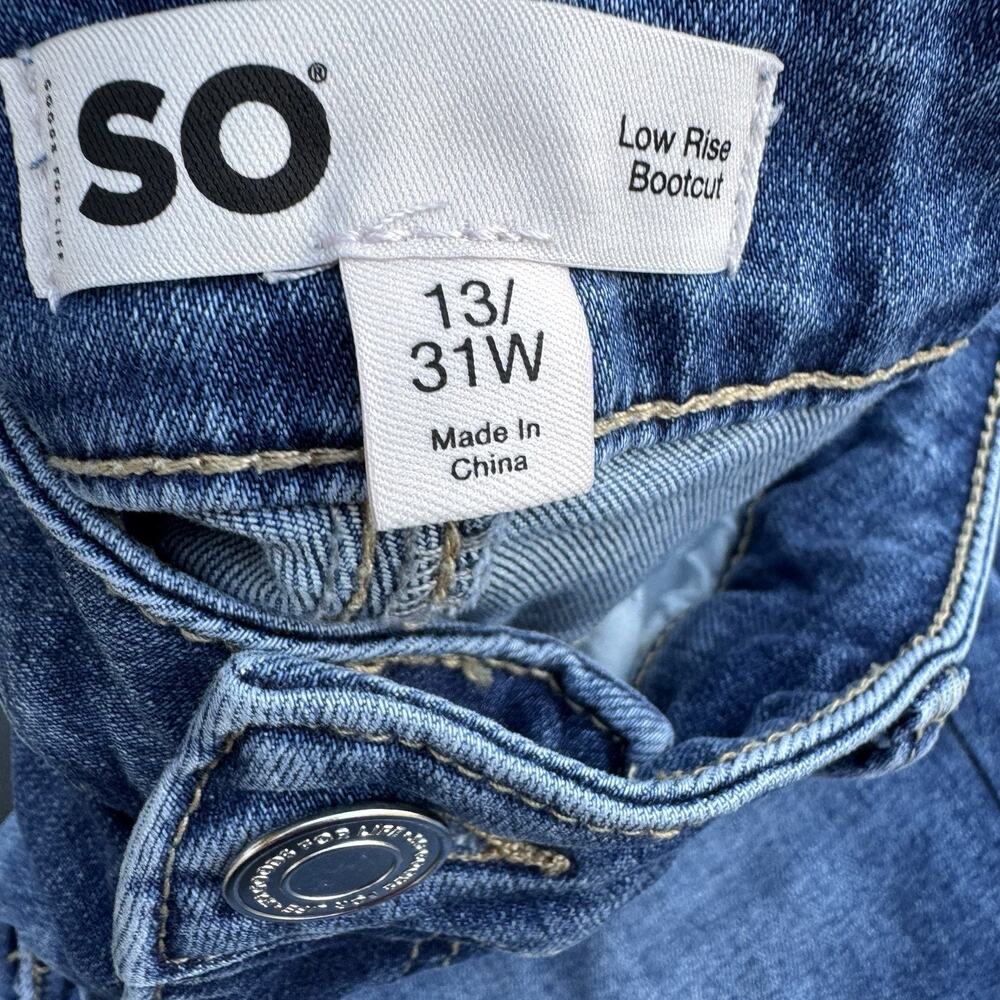 SO Low Rise Bootcut Jeans Women’s Size 13 / 31W Medium Wash Stretch Denim - Picture 2 of 11